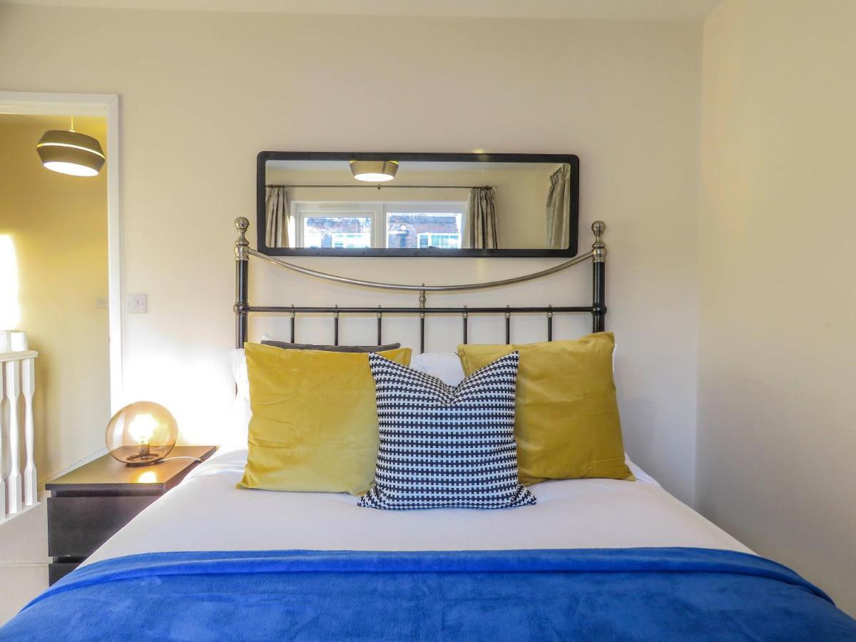 Tudors Esuites 4 Bedroom House Driveway & Garden Birmingham Esterno foto